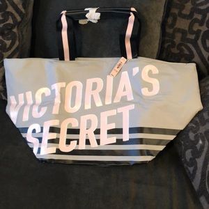 Victoria’s Secret travel tote